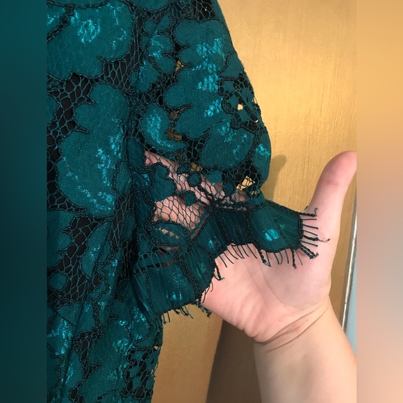 NWOT Betsy Johnson Size 2 Short Sleeve Emerald Teal Lace on Black Cocktail Dress - Picture 5 of 10